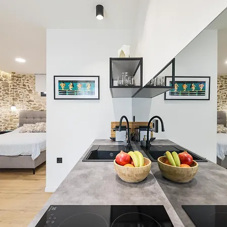 Monsignore Apartment